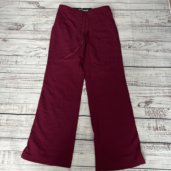 Grey’s Anatomy Scrubs - NWOT tags - Picture 6 of 11